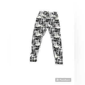 NWOT BuffBunny Leggings Trigger Print - Size XL